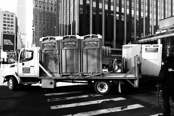Best Construction site porta potty rental  in Owensville, IN
