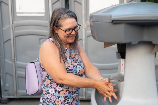 Professional porta potty rental in Owensville, IN